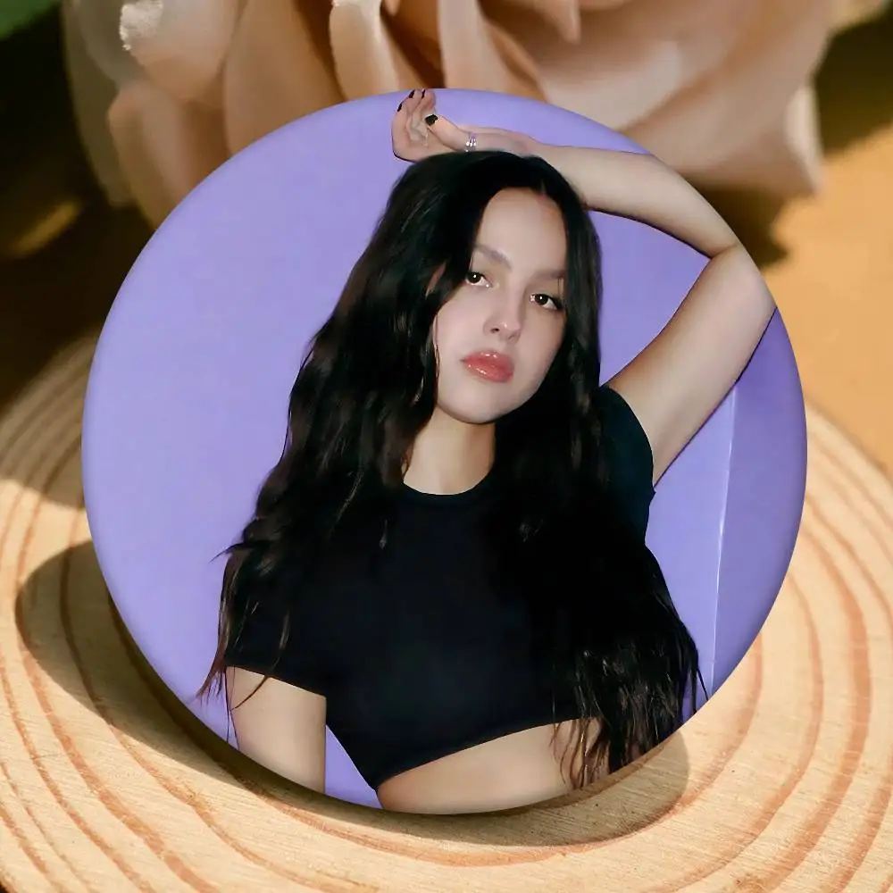 أوليفيا رودريجو شارات 32/44/58 مللي متر دبابيس كرتونية مستديرة دبابيس يدوية لحقيبة الظهر مجوهرات اكسسوارات هدايا شارة إبداعية