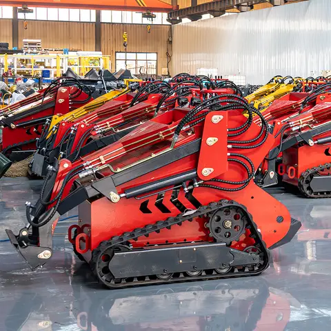 Mini caricatore cingolato con motore EPA da 13,5 HP 25 HP USA Spot Skid Steer in stock in America con accessori