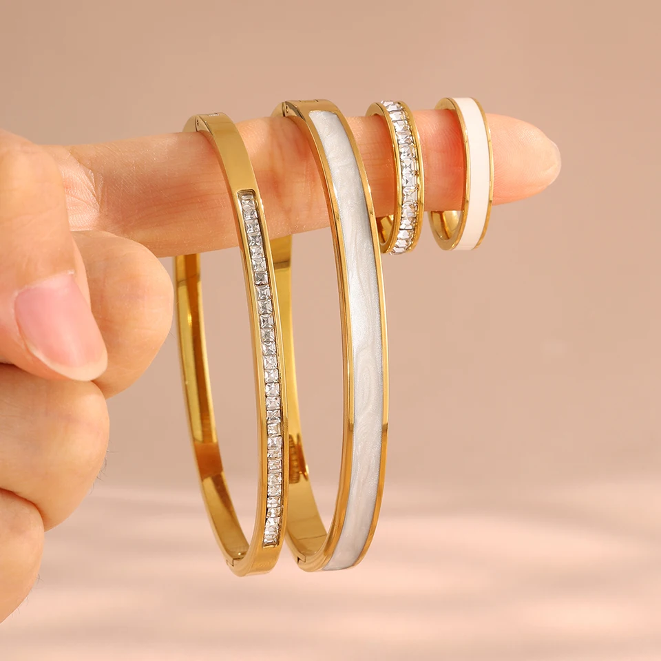 Yupsk 4-teiliges Set aus Edelstahl-Armband und Ring für Damen, quadratischer Armreif mit Zirkon-Einlage, modischer Schmuck zum Stapeln, Geschenk – Detail 9