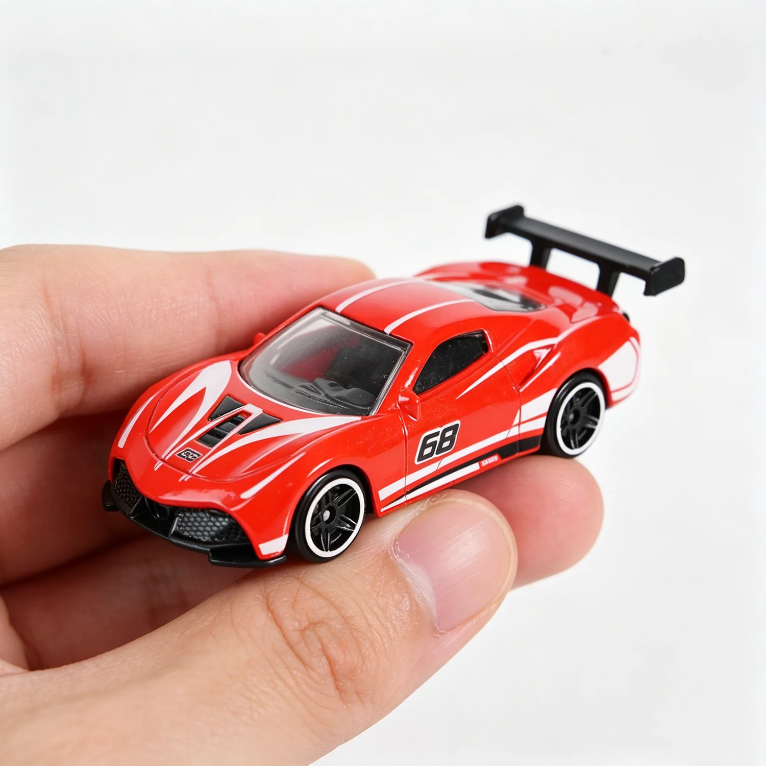 

488 model car, 1:64 scale toy car for children, collectible car model, gift for car enthusiasts, Christmas vehicle gift