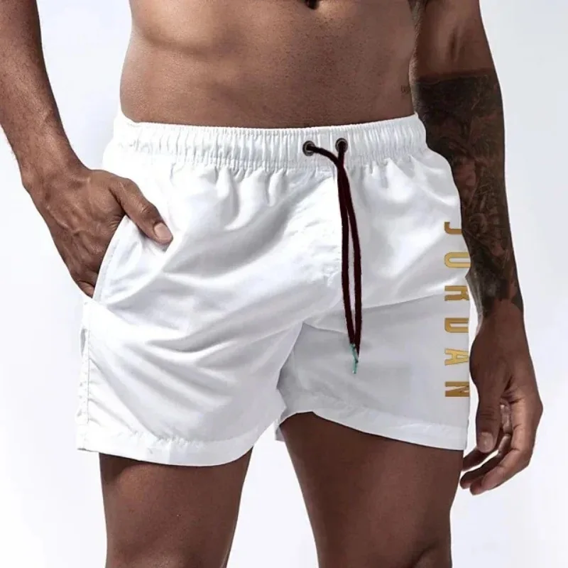 

New summer fashion printed lightweight, loose and breathable beach shorts for sports and fitness