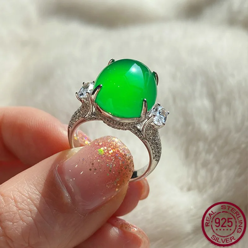 

New Jewelry 925 Silver High Ice Green Chalcedony Temperament Style Large Egg Face 12 * 14mm Agate Ring, Versatile for Weddings