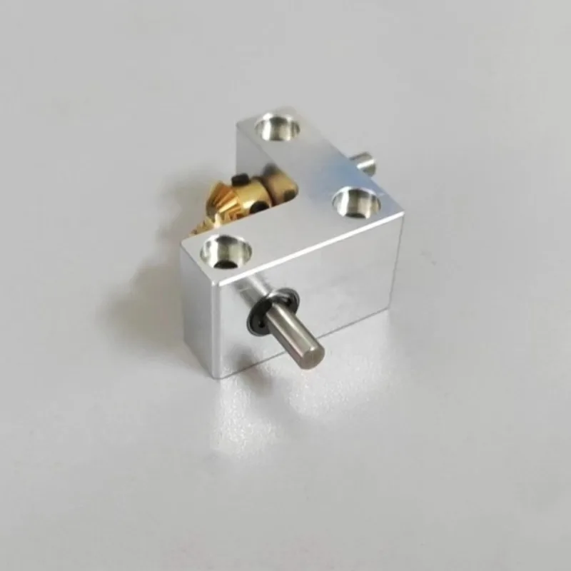 90 degree converter, speed ratio 1:1 small cone bevel gearbox right angle commutator, output shaft diameter 4mm
