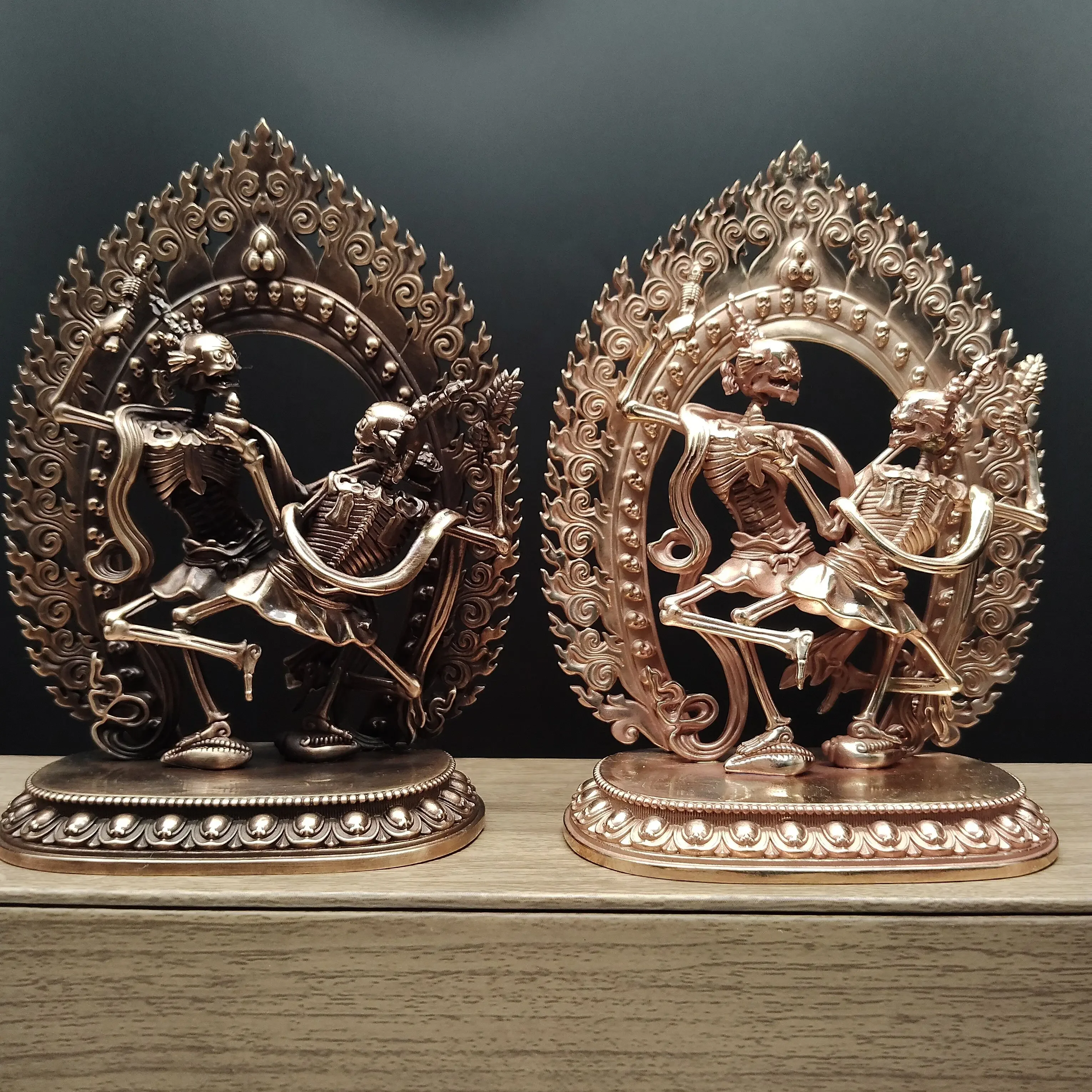 

Непальский тибетский орнамент, искусно отлитый из красной меди, антикварный, 12 см, статуя Будды Долин, тантра-божество-хранитель, украшение.