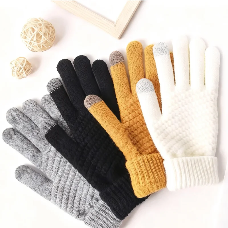 1 Pair of Pineapple-Patterned Gloves in Random Colors, Touchscreen-Compatible, Do Not Interfere with Normal Use of the Phone, Cold-Proof, Warm, Thickened, Unisex, Fleece-Lined, Couple Style, for Cycling in Winter