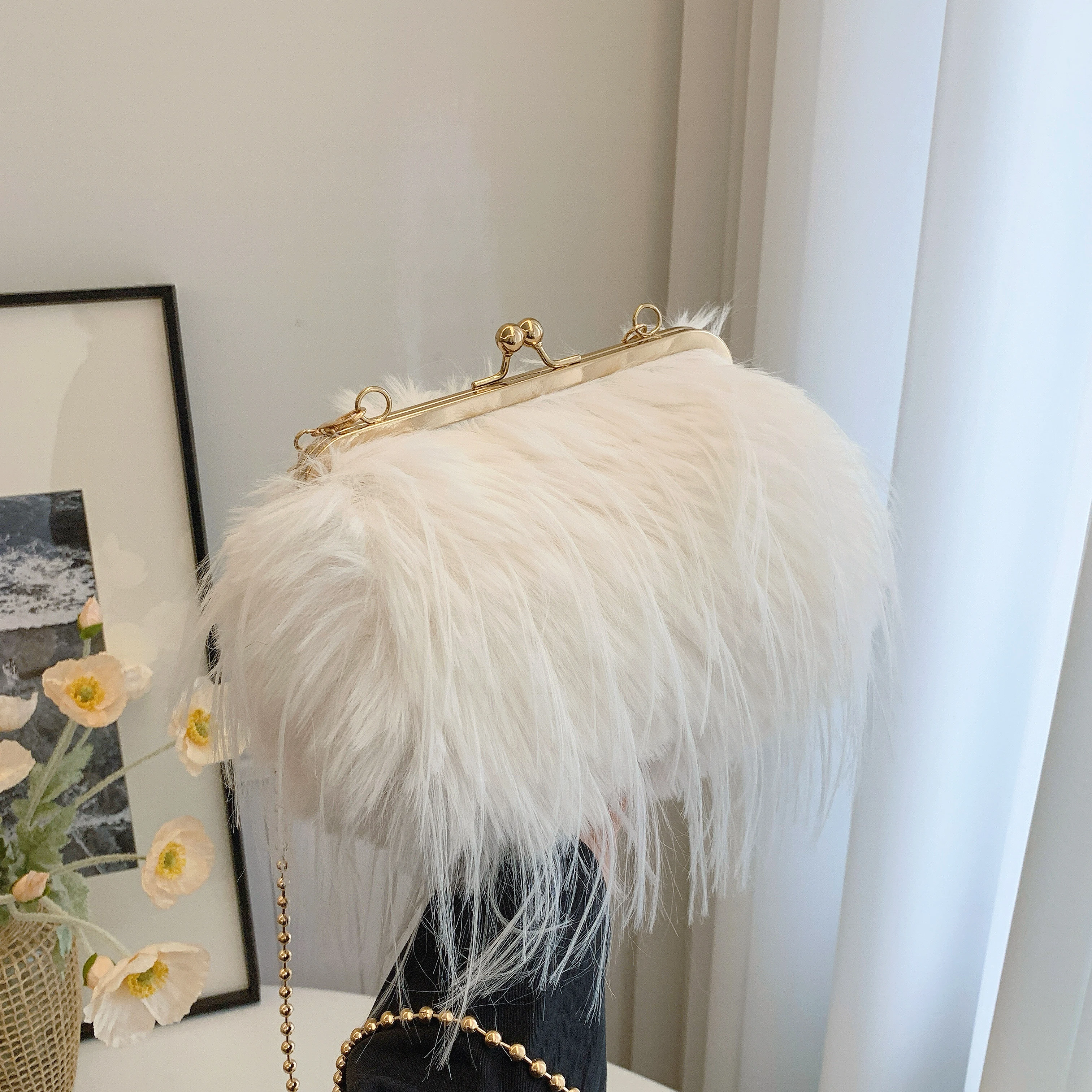 

Autumn and winter plush hand-held messenger bag high-grade pure color fashion single shoulder hair bag