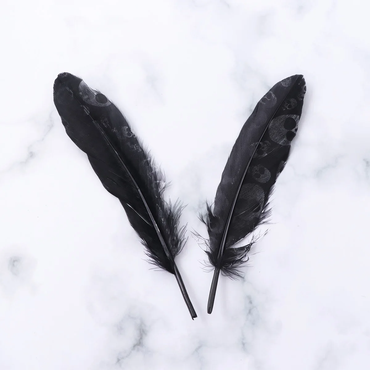 

20Pcs Skull Design Black Swan 16x0.1cm for DIY Craft Home Wedding Party Decoration Simulation