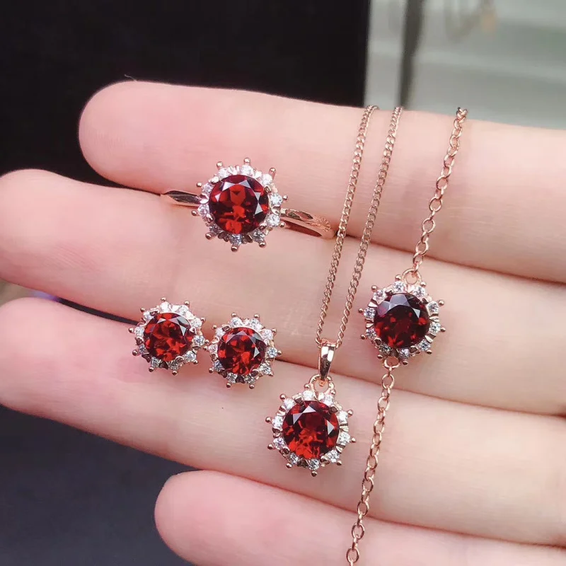 

New Natural Garnet Set 925 Silver Inlaid Simple Elegant Fashion Versatile