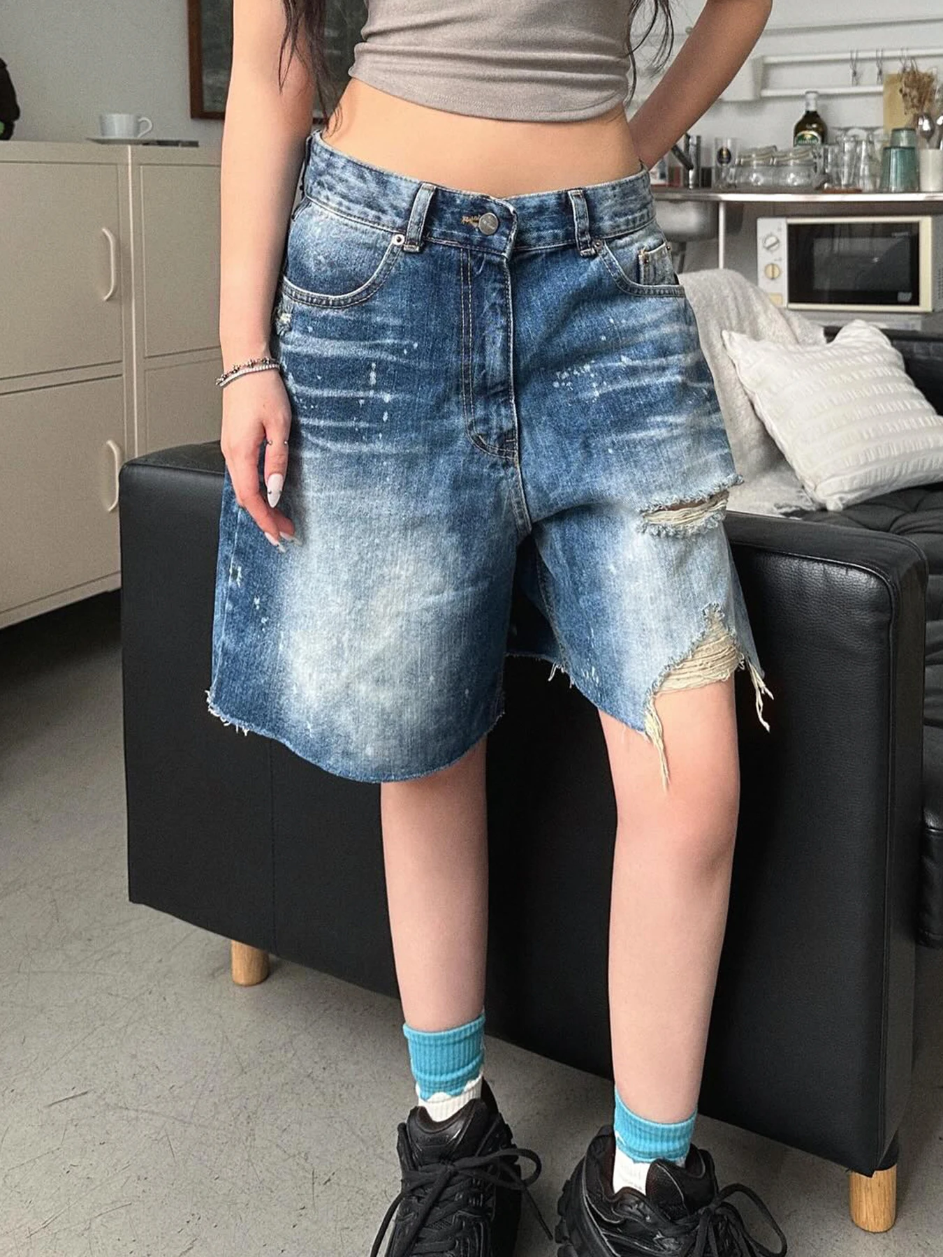 

Weekeep Distressed Ripped Denim Pants Summer Casual Low Rise Loose Wide Leg Midi Pants for Women Streetwear Short Denim Trousers