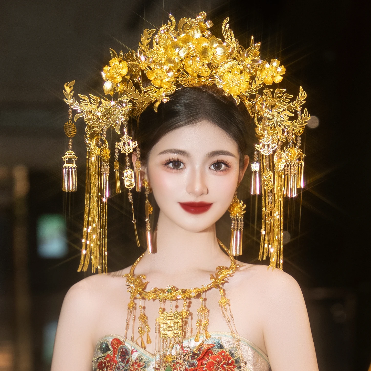 

Золотой роскошный цветок, большая корона для волос Феникса для китайского свадьбы ханьфу, платье с драконом и фениксом, головной убор