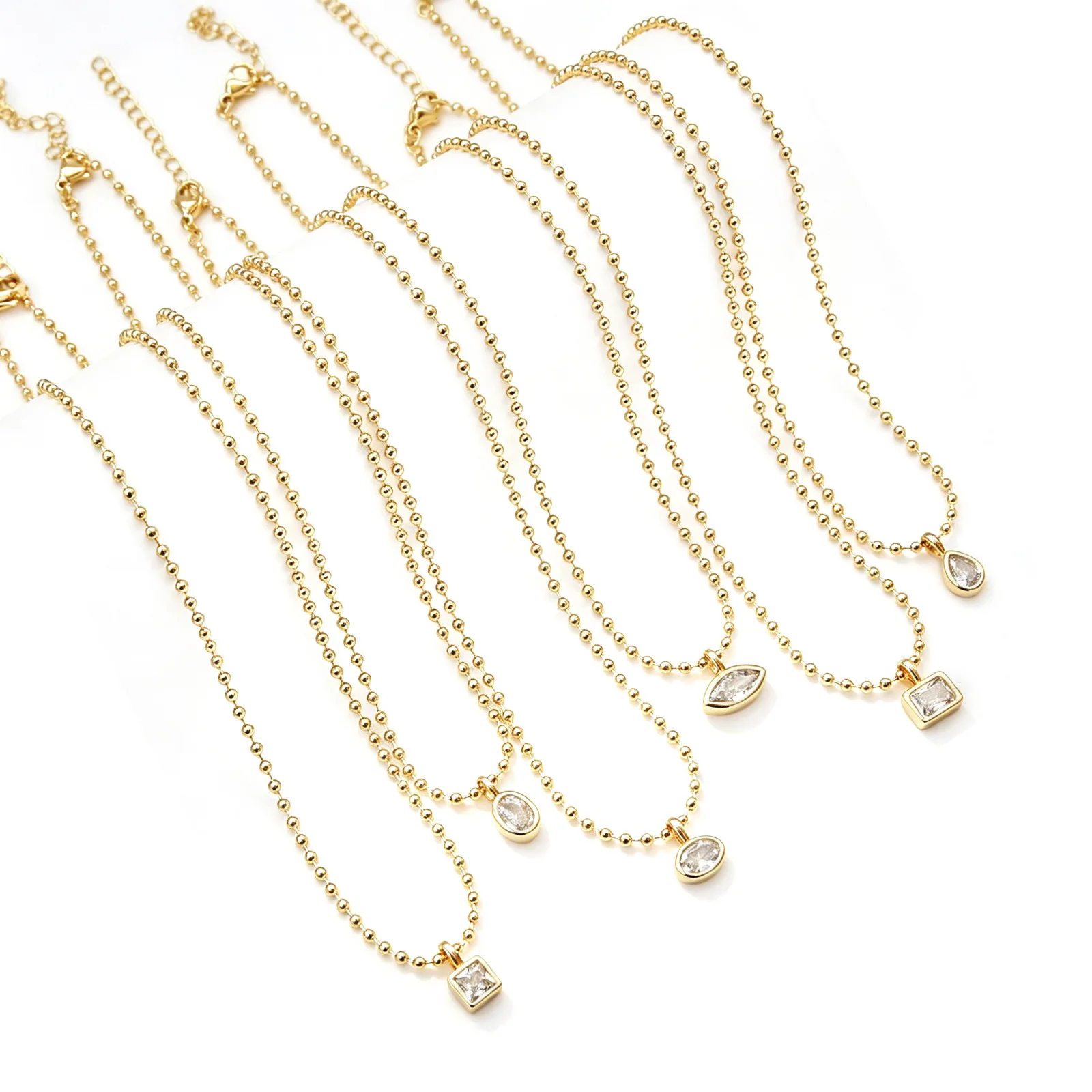 Großhandel Geometrischer Klarer Zirkonia-Anhänger Charm-Halskette 18K Vergoldete Messing-Kugelkette Stilvolles Geschenk für Frauen, 1 Stück – Detail 5