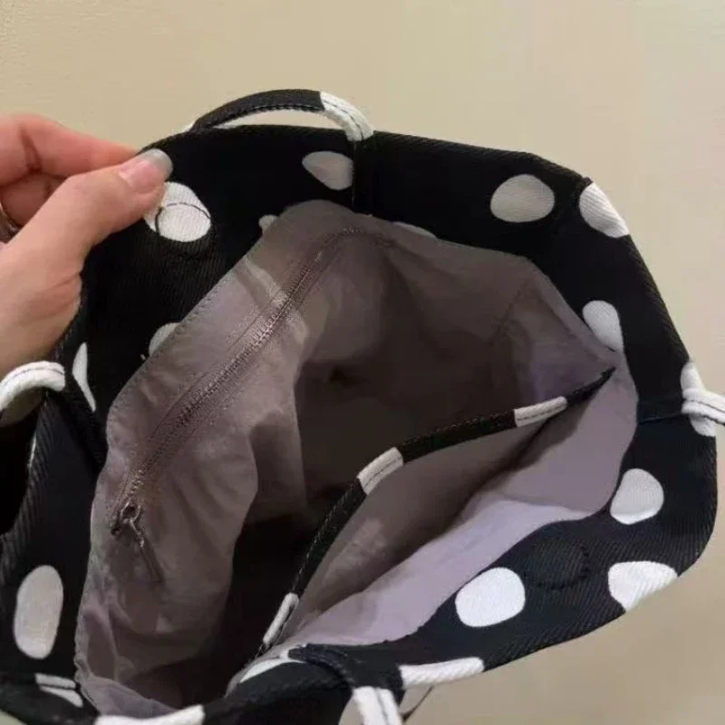 Koreanische Umhängetasche aus Denim-Canvas mit Polka Dots, leichte, lässige, stilvolle Alltagstasche für Damen, Colorblock-Handtasche für den Arbeitsweg – Detail 2