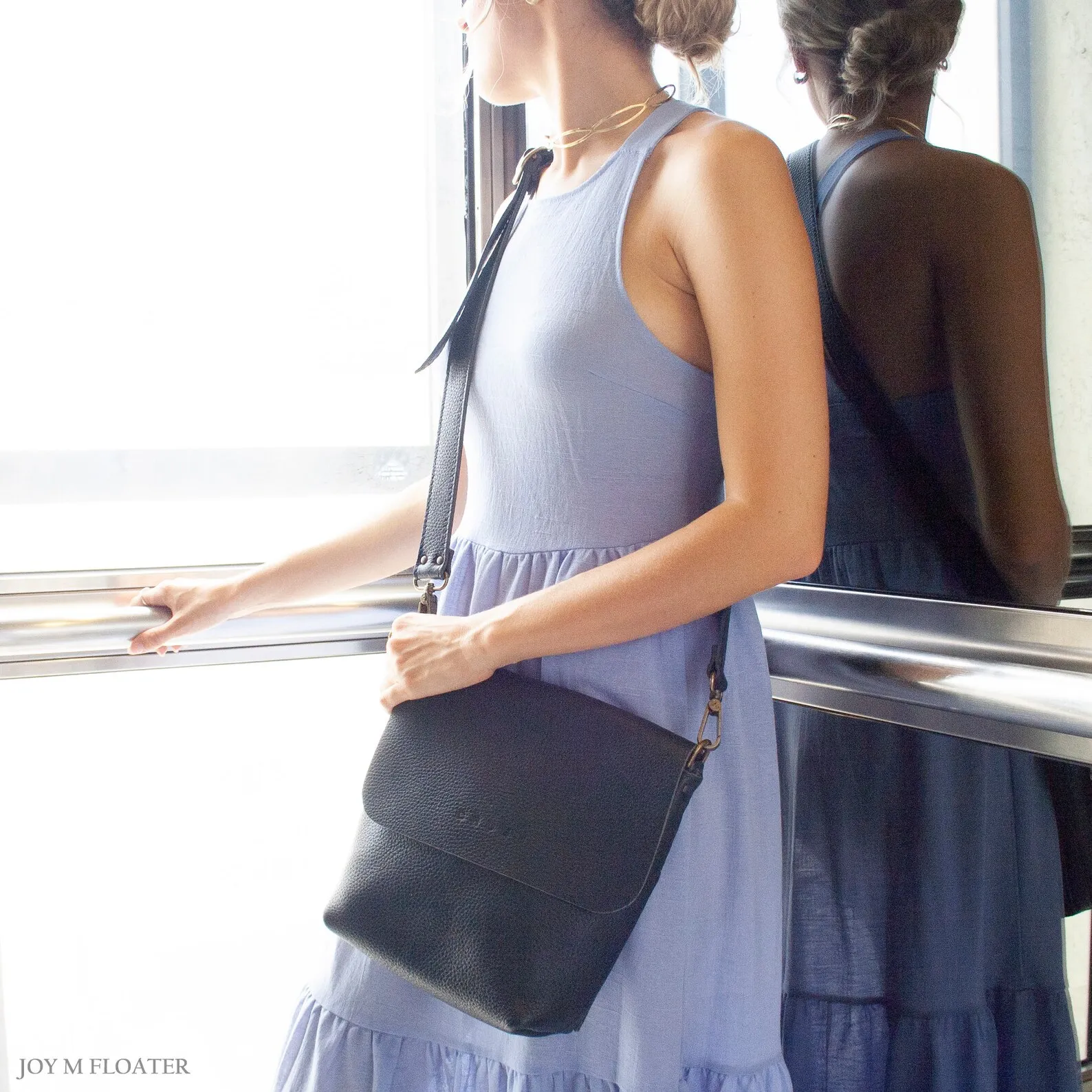 

NGGU Elegant Crossbody Bag - Handmade Leather Shoulder Bucket Bag for Women