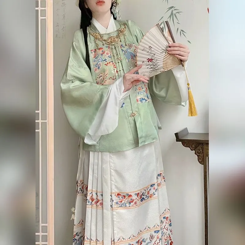nuevo-traje-hanfu-chino-para-mujer-primavera-otono-2026-estilo-dinastia-ming-top-verde-vintage-con-falda-beige-tipo-horse-face-conjunto-de-2-piezas-tallas-grandes