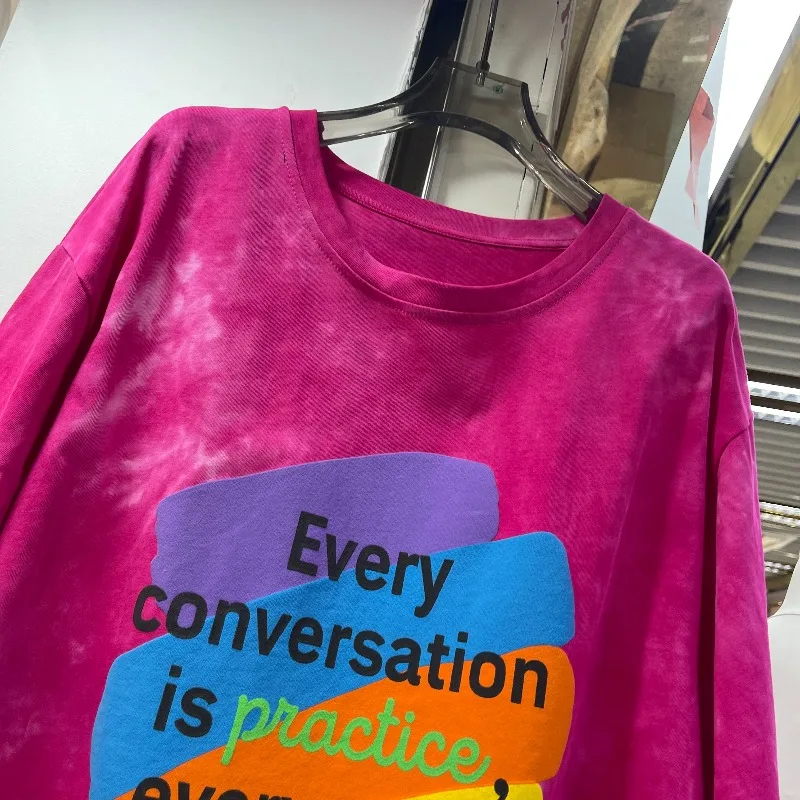 T-shirts de couleur rouge Rose Style américain pour femmes, coupe ample, mi-long, couvrant les hanches, polyvalent, pull décontracté, printemps 2026