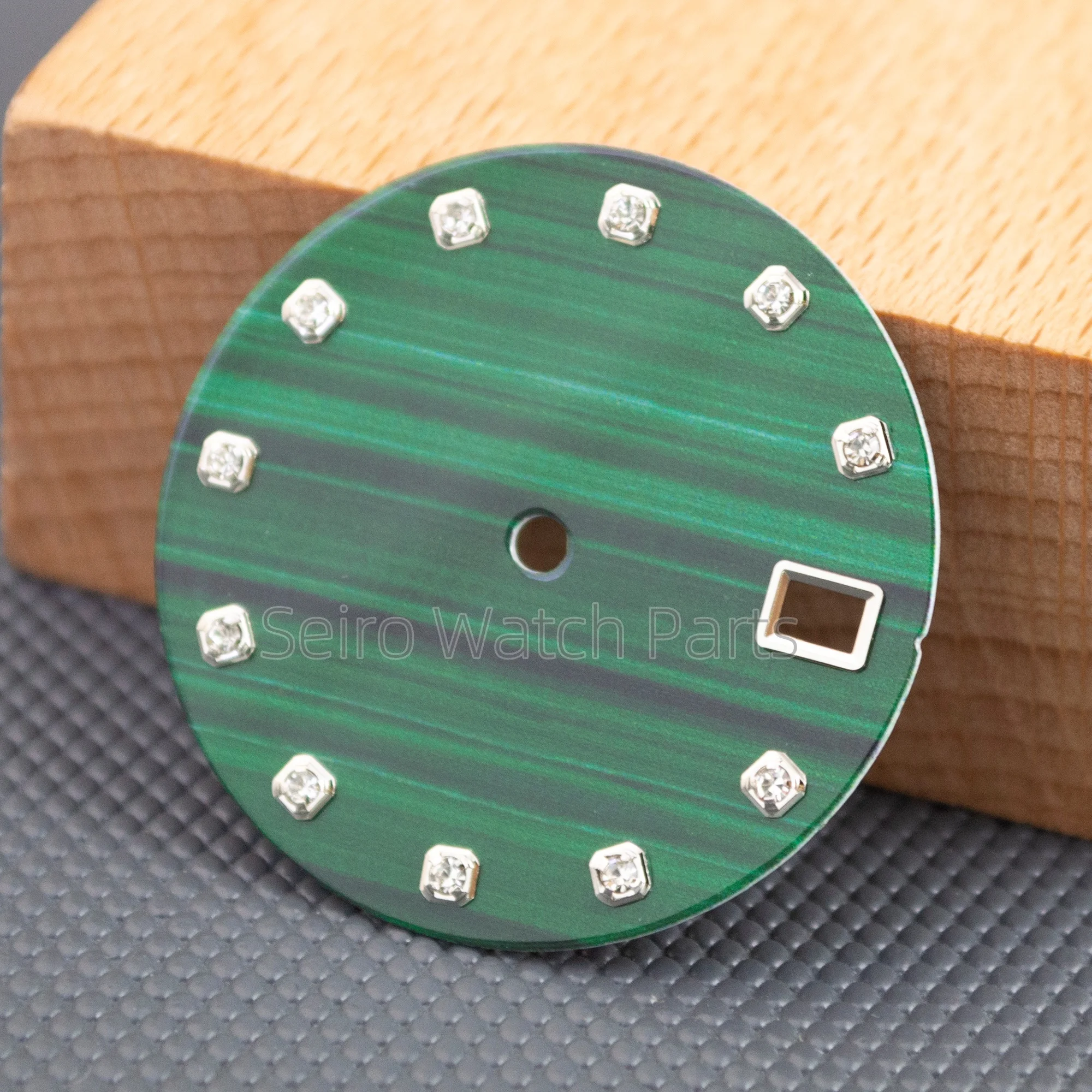 NH35 dial 28.5mm dial pine stone pattern green Luminous date sterile dial watch replacements accessories NH35/4R/7S movement