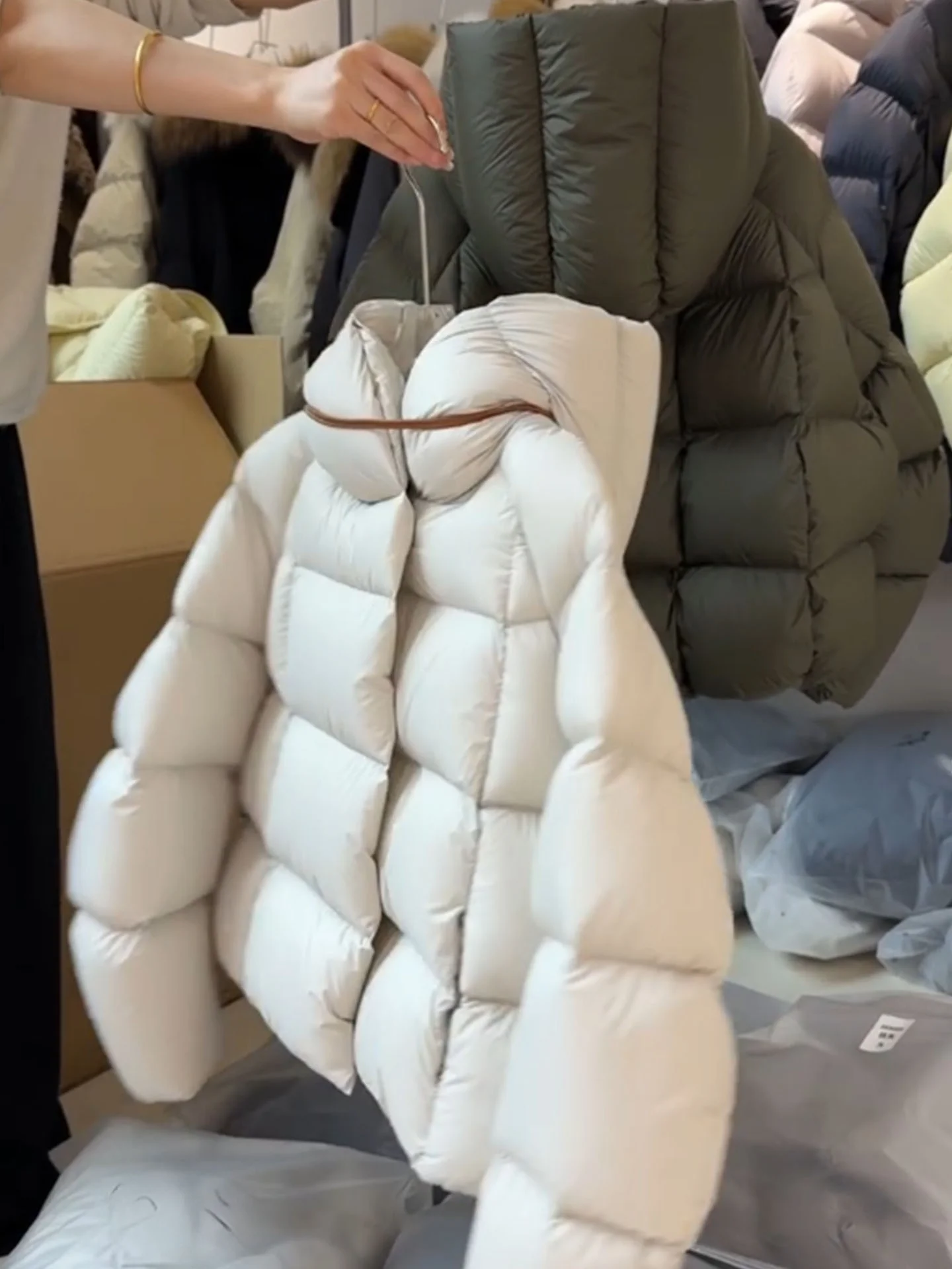 Unique ort Thiened Winter Puffer Jaet Women's 2025 New Sle Casual Fit High Waist Long Sve Hooded Coat Warm Daily Wear