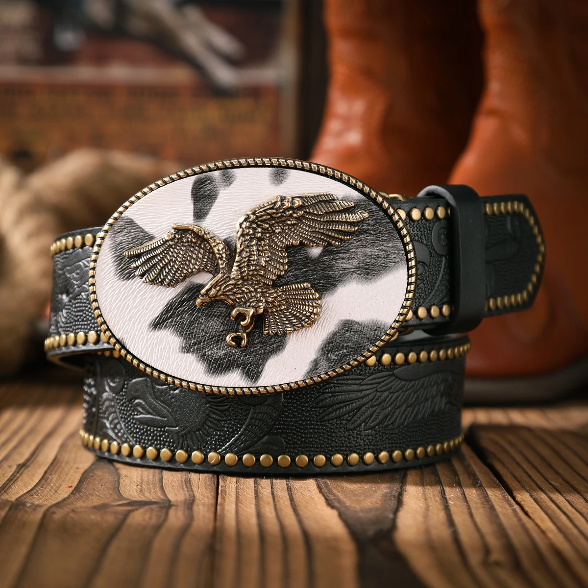 1 Piece of Western Cowboy Style Belt - Suitable for Both Men and Women. Western Buckle PU Embossed Rivet Design Belt