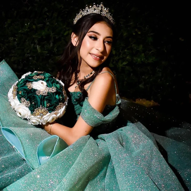 Vestido De quinceañera verde esmeralda con purpurina, traje De quinceañera con tirantes finos, encaje Floral 3D, corsé con volantes, 15 Años