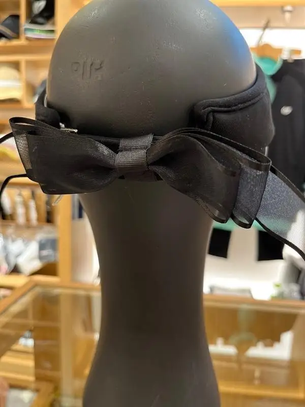 قناع جولف بسيط للنساء، تصميم بدون إطار مع حماية من الأشعة فوق البنفسجية، قبعة شمسية خفيفة الوزن وجيدة التهوية