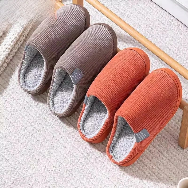 

Warm Cotton Slippers for Couples Thi Bot Men's And Women's Indoor Home Use Anti-Slip Slip-On oes Soft Velvet Material