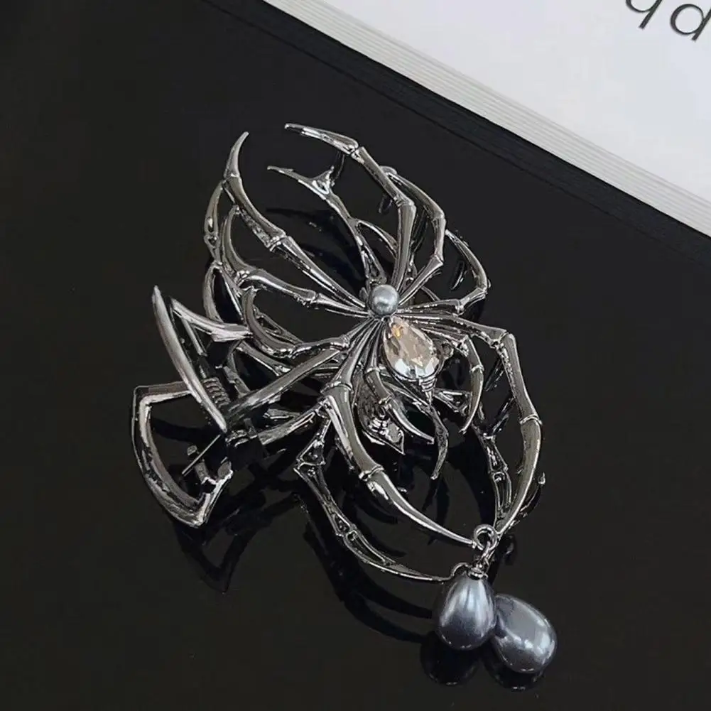 Big Sliver Spider Scratch Clip Hair Clip For Female Halloween Spider Shaped Shark Scratch Clip Strong Hold Jaw Clips Hair Decor