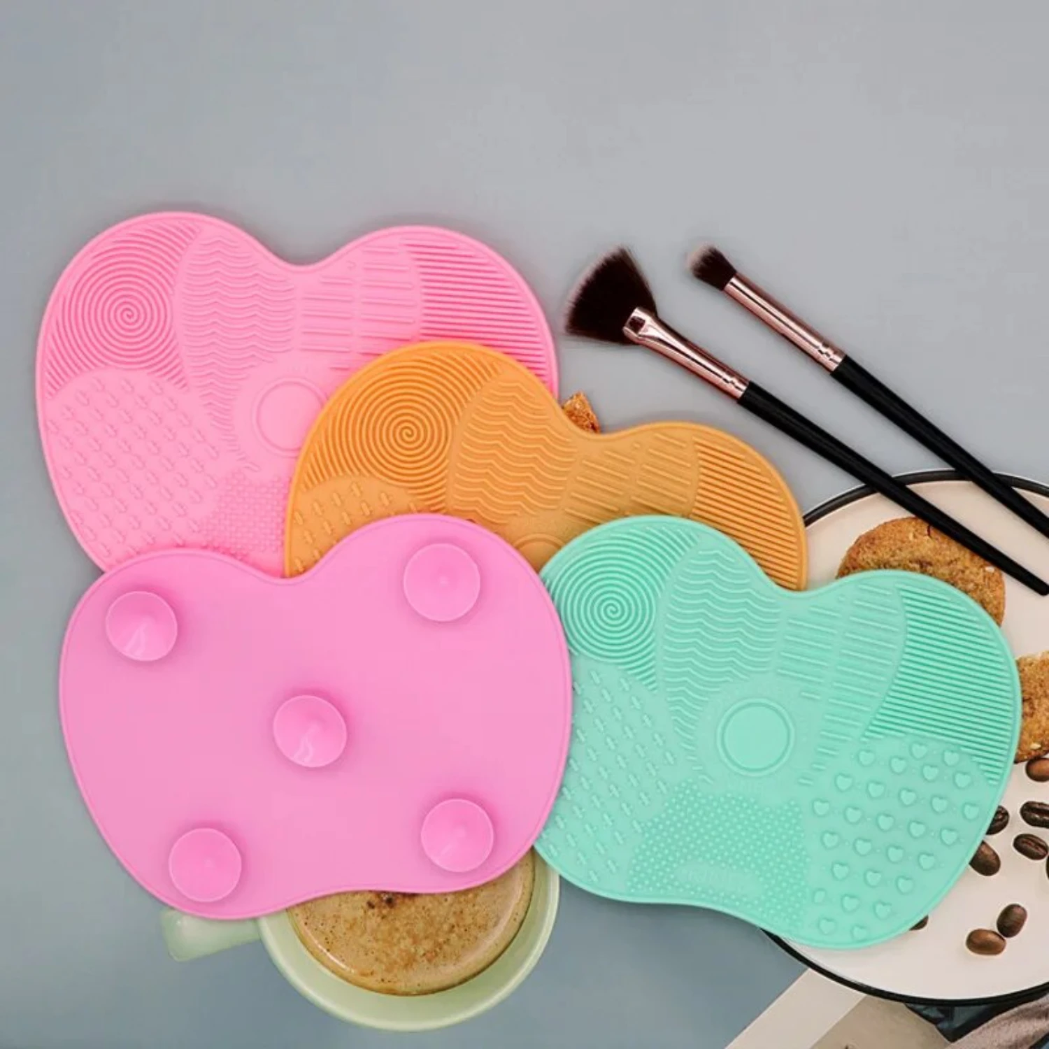 

Silicone Brush Wash Pad Cubic Patterned Makeup Cleaner Easy To Carry Thick Makeup Brush Cleaning Tool Doesn't Hurt Bristles