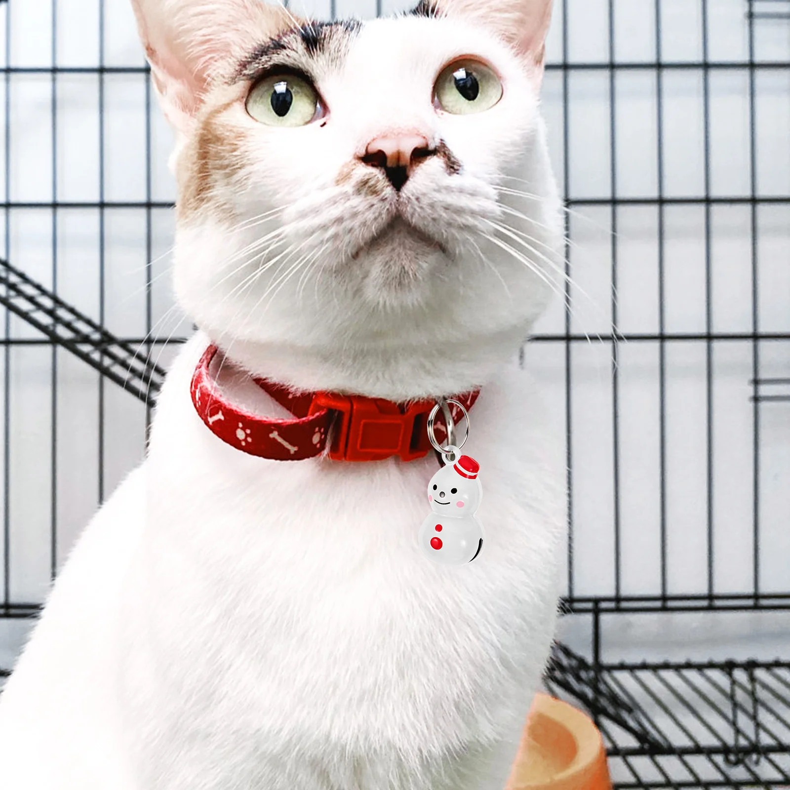 

6Pcs Decorative Pet Collar Bells Cute Christmas Bells for Cats Dogs Keychain Hanging Ornament Wear-Resistant Small Metal Bell