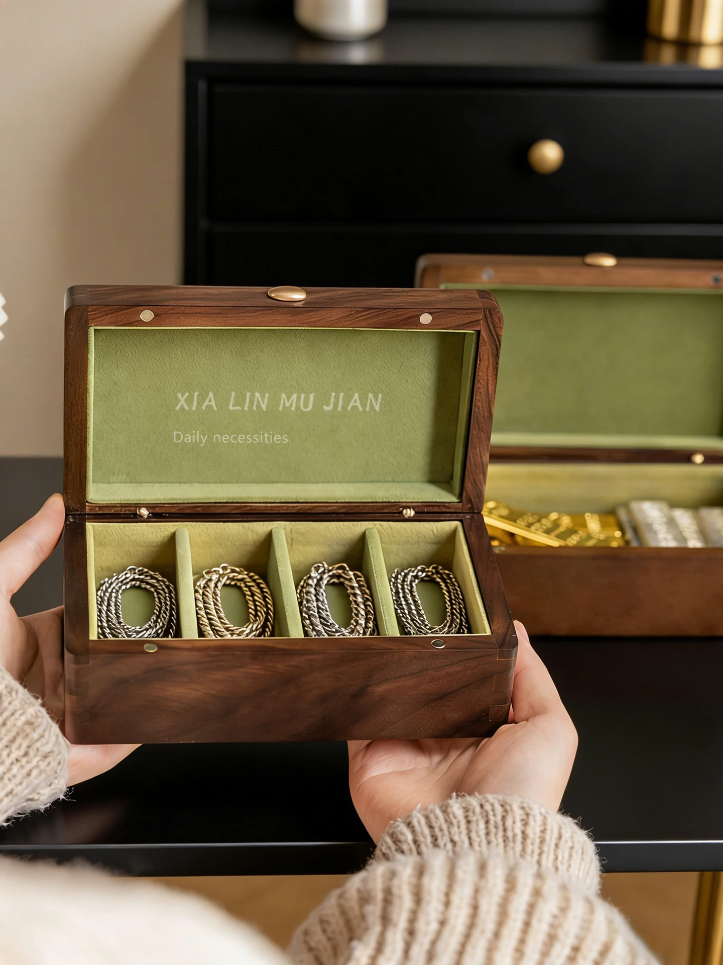 High-End Large Capacity Black Walnut Wooden Jewelry Box Necklace Storage Case Dustproof Vintage Style Jewelry Storage Organizer