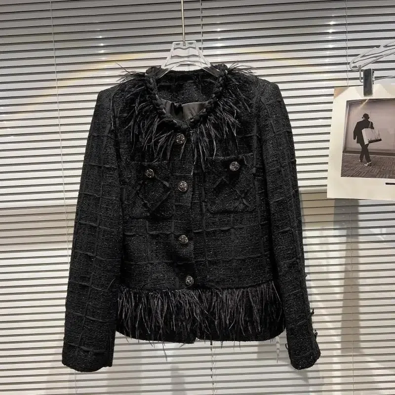 

Autumn 2023 New Fragrant Ostrich Hair Collar Metal Button Round Neck Tweed Long Sleeve Coat Female Black Jacket High Quality