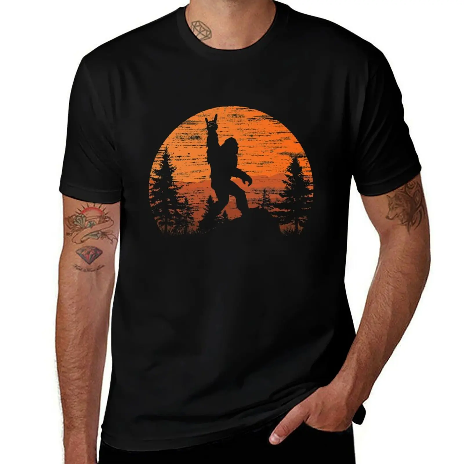 Funny Bigfoot Rock Roll Retro Moon Forest Sasquatch Believers T-Shirt vintage customs plus sizes mens graphic t-shirts anime