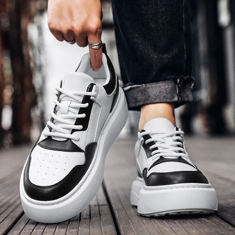 

2025 New Autumn Lace-up Sports Sneakers for Men Solid Color Fashion Casual White Board Shoes Male Cow Leather Platform Shoes Man