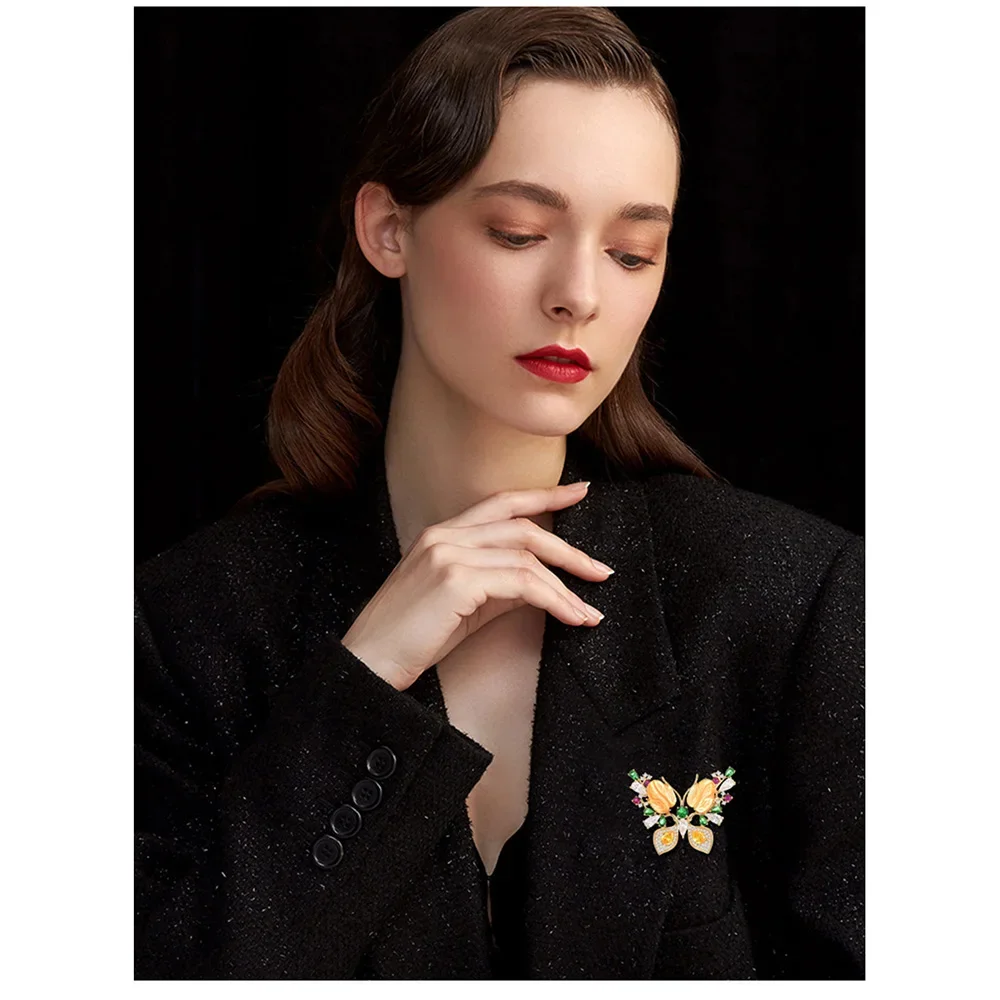 Exquisite Butterfly High-end Women's High-end Luxury Smart Design Classic Suit Coat Crystal Decoration Office Party Accessories