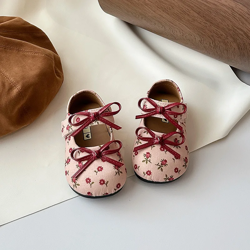 Niedliche Blumenschuhe für Kinder mit einfachen Schleifen, Mädchen-Prinzessin-Mokassins, süße 2025, Herbst-Neue Kinder-Flache Schuhe, runde Zehen, weiche Sohle