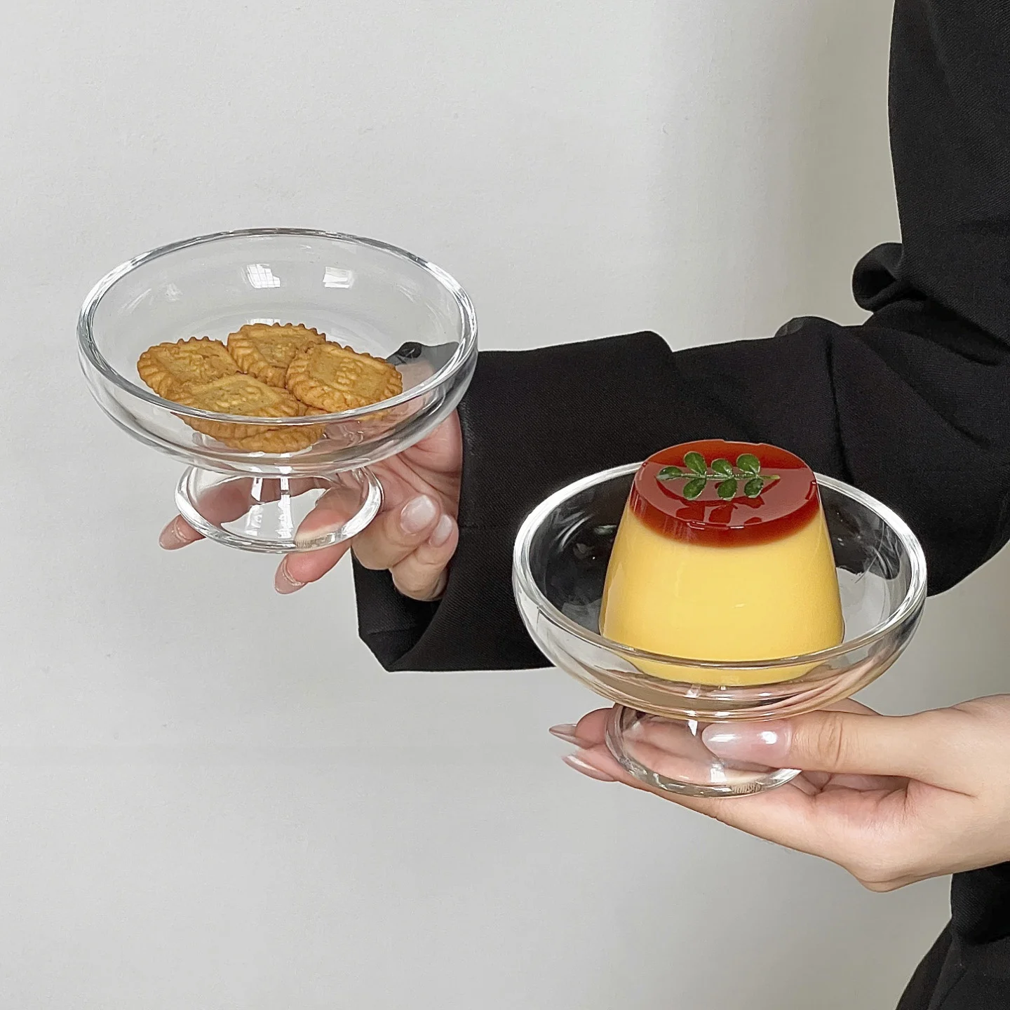 

Стеклянная десертная чаша Nordic Sle на высокой ножке для мусса, пудинга, молочных десертов, маленькая, для коммерческого использования, однотонная