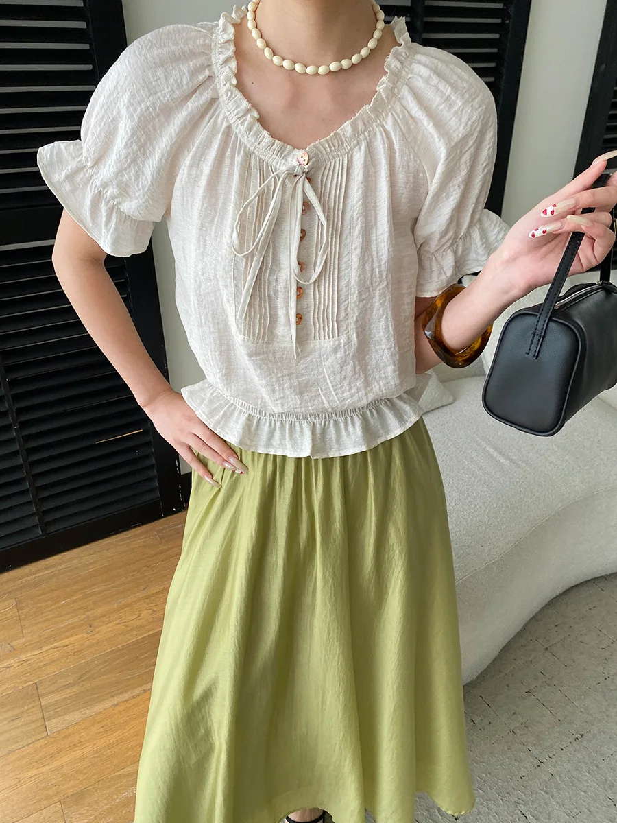 

Summer women's French pleated heavy lace collar with heart-shaped shell buckle short sleeved shirt
