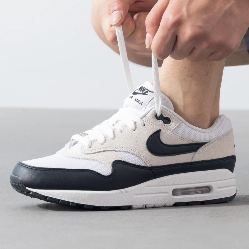 NIKE AIR MAX 1 ESS Men's sneakers Classic retro fashion Breathable comfortable casual shoes Running shoes FZ5808-101