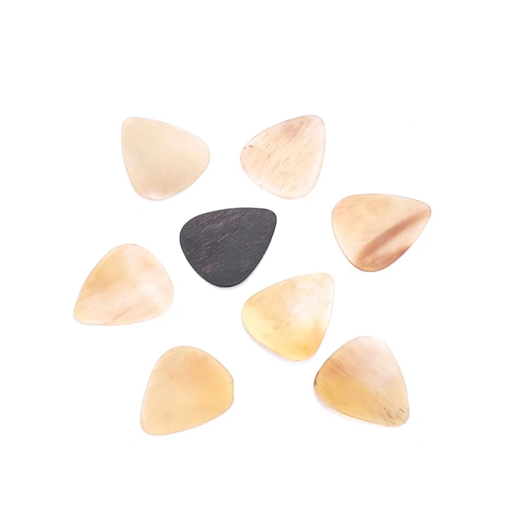 

8Pcs ​Buffalo Horn Guitar Picks​ ​Medium Thickness​ Grip Accessory​ ​Bass Guitar Pick​ ​Heart Shape ​Plectrums Set​