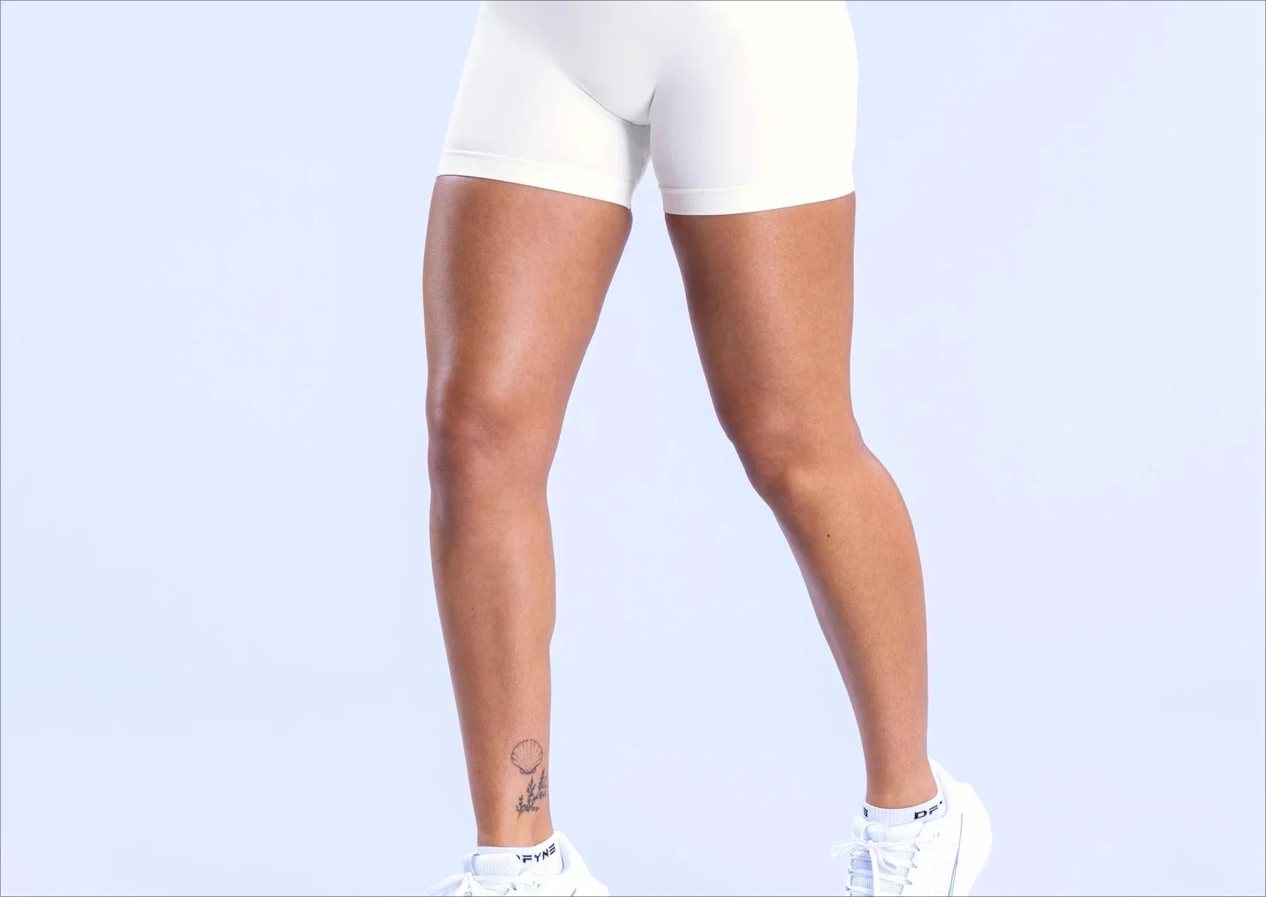 Seamless Fitness Yoga Shorts Hip Lift Running Yoga Pants High Elastic Quick Drying Three-point Sports Shorts