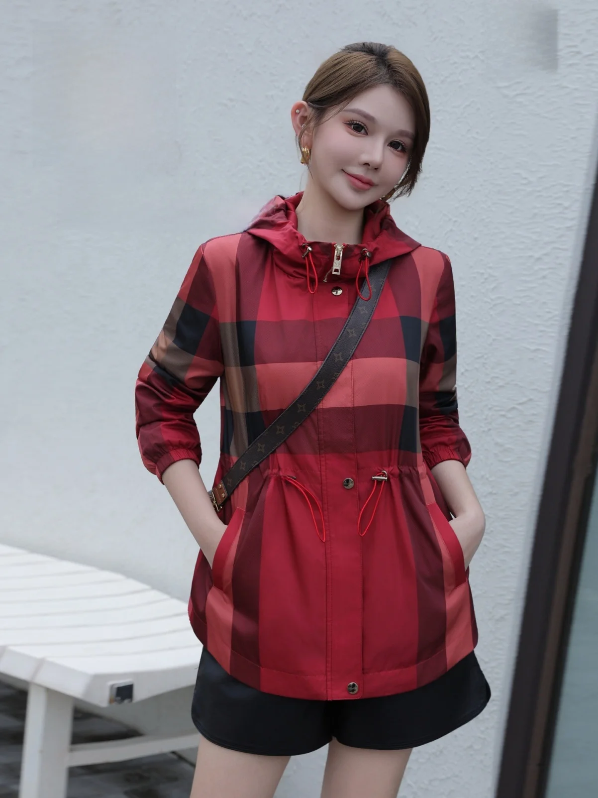 ربيع الخريف سيدة مخطط معطف مقنع غير رسمي متوسط طول Faionable Briti Sle ألياف البوليستر رقيقة طويلة Sve سستة