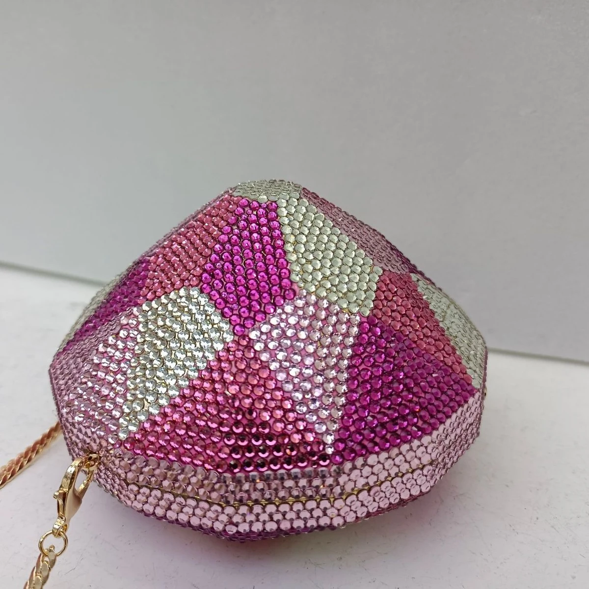 Новейшая вечерняя сумочка с уз – обзор и цена Luxury Bags Gold