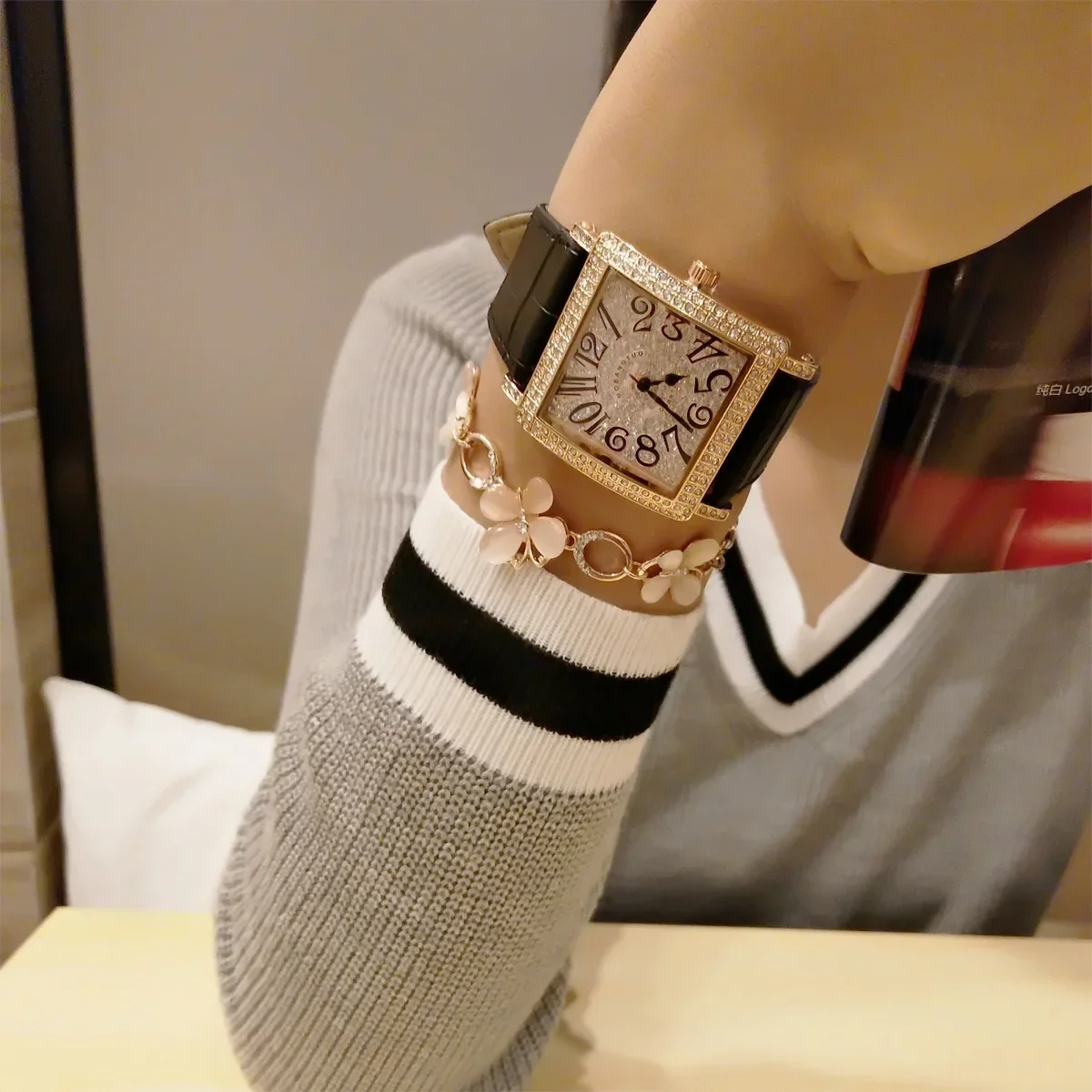 Mobangtuo Women Men Quartz Watch Square Shaped Rose Gold Reloj Genuine Leather Luxury Diamond Man Clock Ladies Male Wristwatch