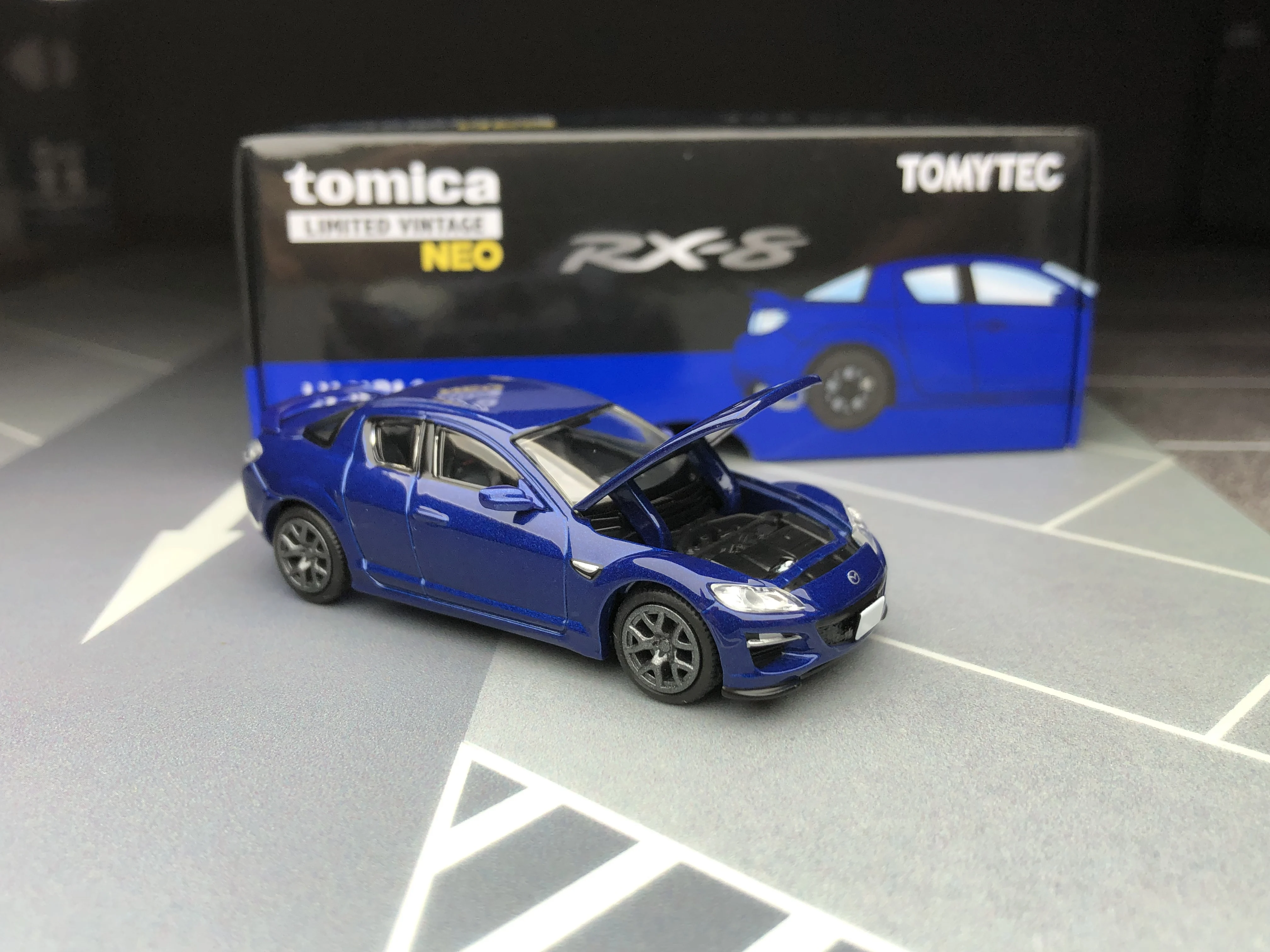 Tomica Limited Vintage Neo Tomytec LV-N314b RX-8 Type RS 1:64