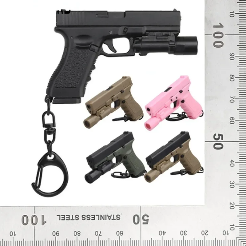 

G17 1: 3 Models Tactical Pistol Shape Keychain Mini Portable Decorations GunWeapon Keyring Key Chain Ring Trend Gift