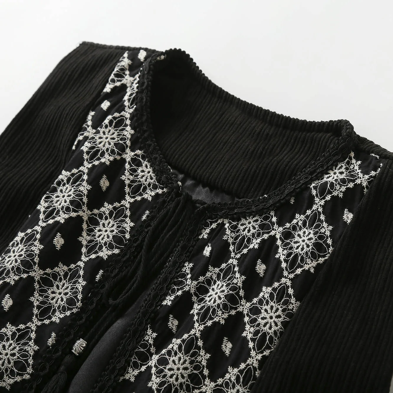 レトロな刺繍入り花柄オープンカーディガンベスト レディース 春夏 スリベルト付きレイヤリングアウターウェア ショルダーパッド付きトップス