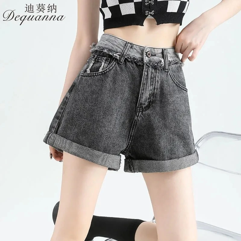 

New wide leg retro high waisted denim shorts for women's 2024 new contrasting color rolled edge slimming A-line hot pants