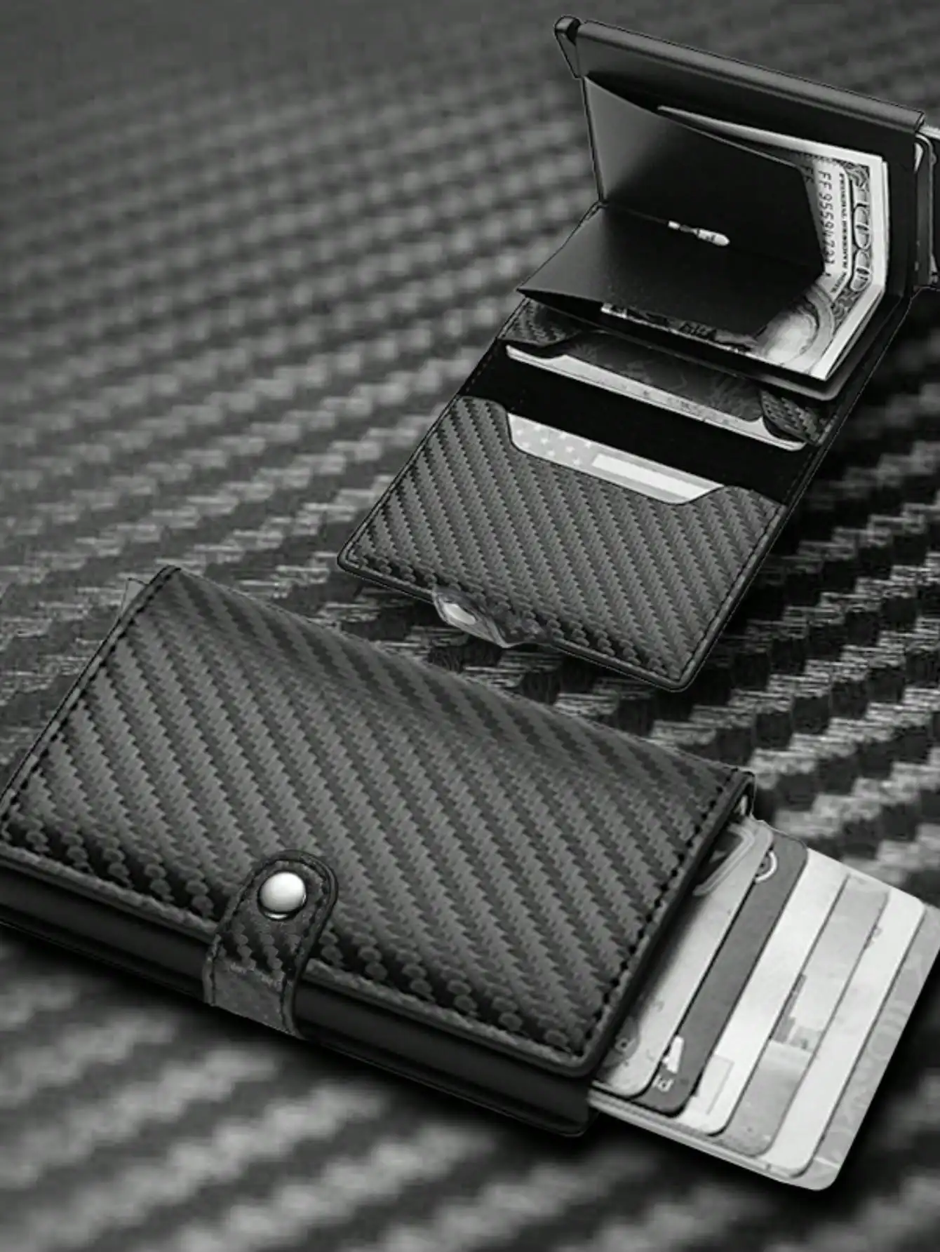 

1pc Carbon Fiber Aluminum Alloy Credit Card Holder Wallet With Multiple Card Slots And Elastic Band Anti-Theft RFID Blocking Metal Card Protector, Suitable For Daily Use Large Capacity Multi-Card Slots,Business Casual Style,Birthday Gift,Graduation Gift,F