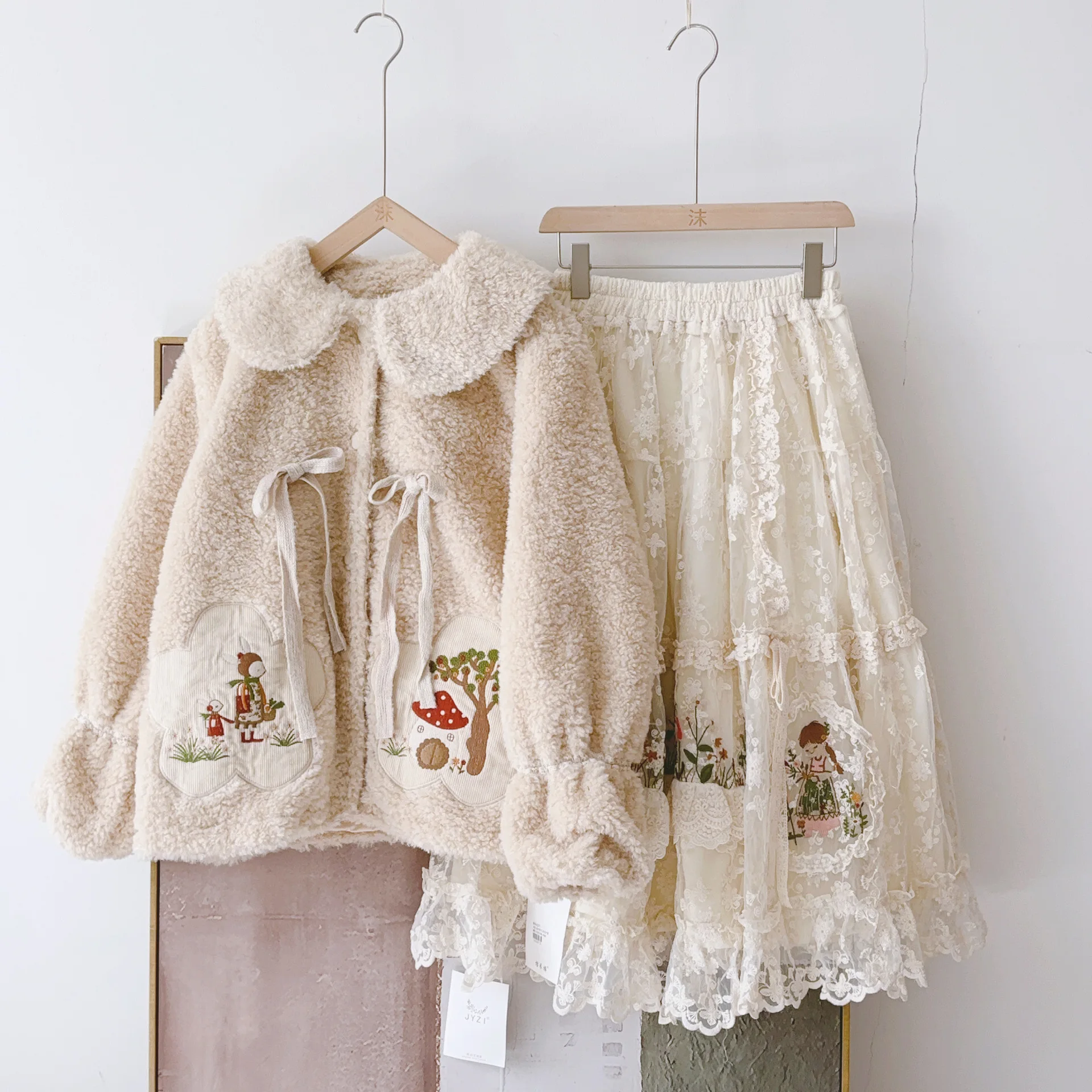 Japanese Vintage Mori Girl Embroidery Thicken Fleece Jacket Outwear Women Winter Kawaii Peter Pan Collar Casual Cotton Coat