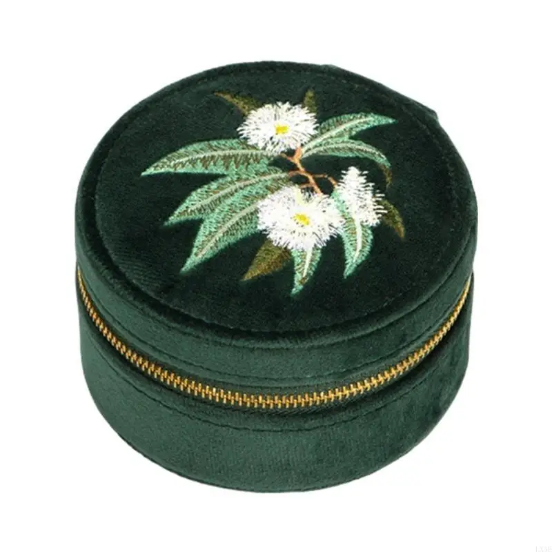 

Portable Embroidered Velvets Bracelet Box Elegant Jewelry Case for Multiple Bangles Handmade Accessory Storage Container