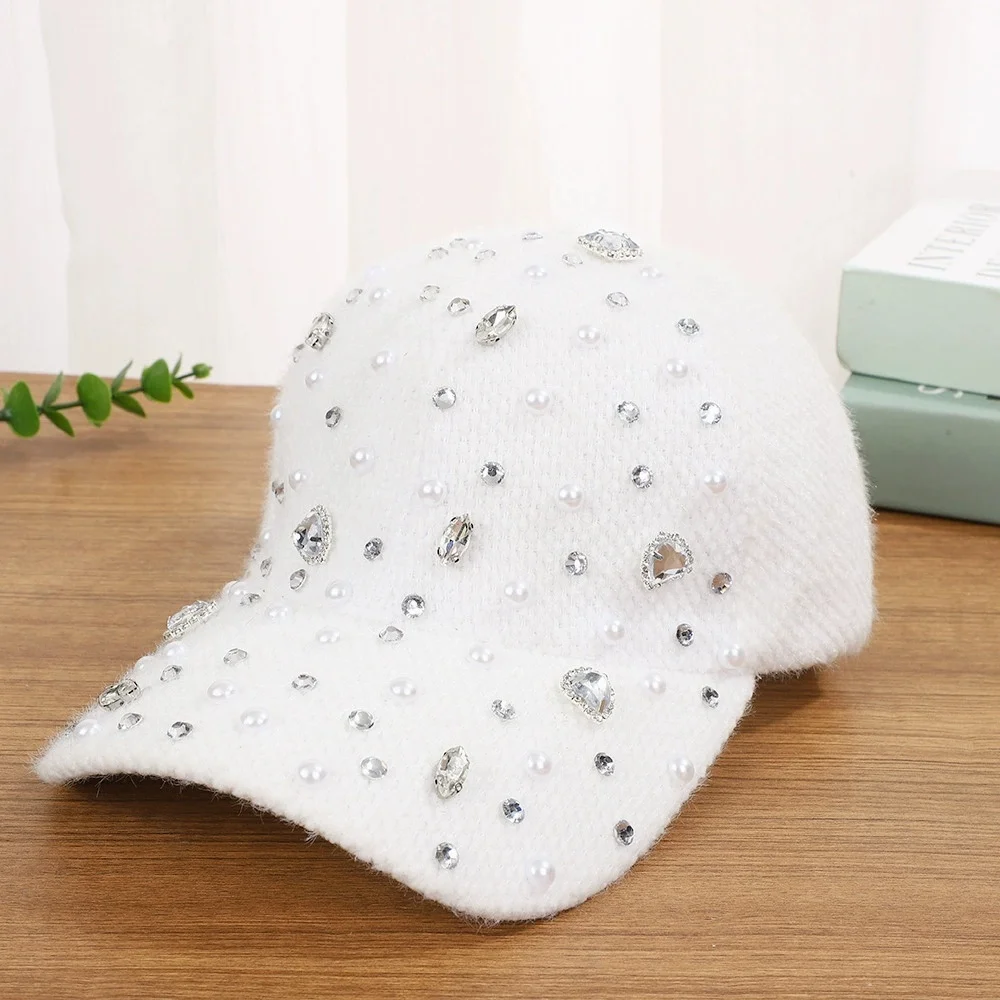 Fall/Winter Warm Baseball Caps for Men and Women: Pearl and Rhinestone Fashionable Baseball Caps—Unique and Versatile Sun Hats